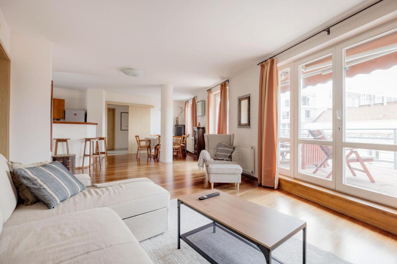 Bright And Spacious Penthouse W/ Terrace & Parking Budapest Exterior foto